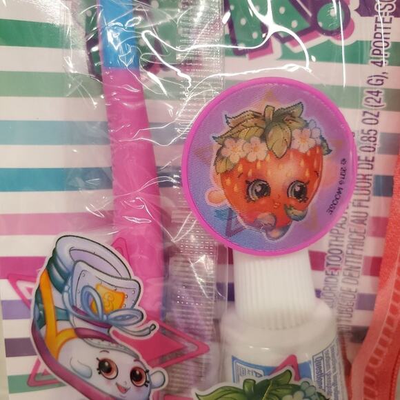 Shopkins Toothbrush Oral Care Travel Kit Childrens Toothbrush Travel Set - Picture 3 of 9